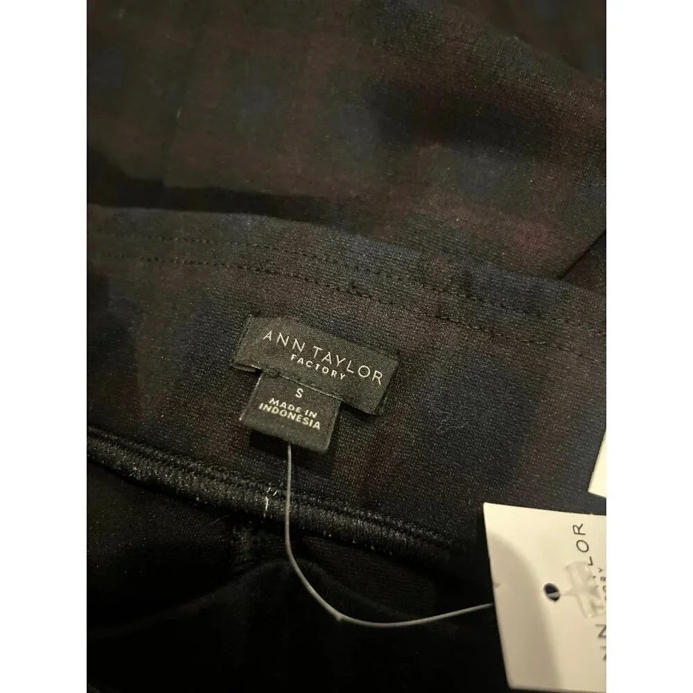 Ann Taylor NEW pants the perfect pull on pleated Navy/Maroon stretch SZ SM